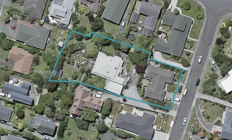 4A Te Maku Grove, Waikanae, Waikanae - Carousel 1