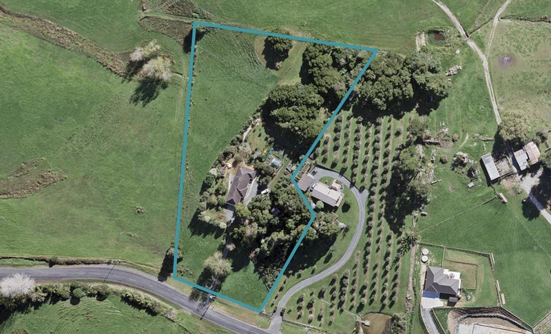 1067 Tauhoa Road, Kaipara Flats, Warkworth - Carousel 1