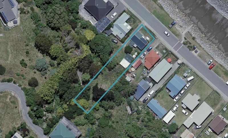 66 Jetty Road, Castlepoint, Tīnui - Carousel 1
