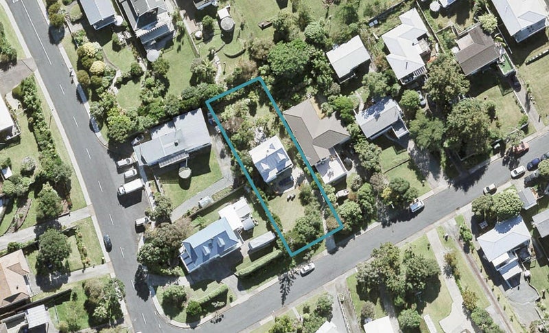 3 Kotanui Avenue, Army Bay, Whangaparaoa - Carousel 1