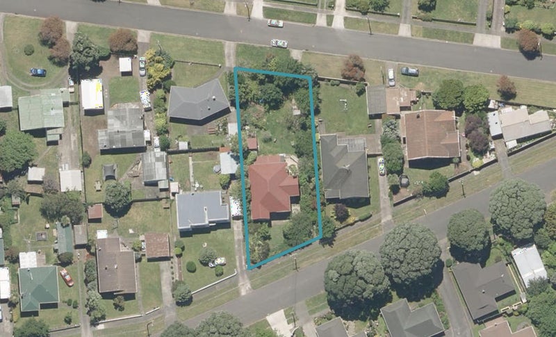 18 Balgownie Avenue, Gonville, Whanganui - Carousel 1