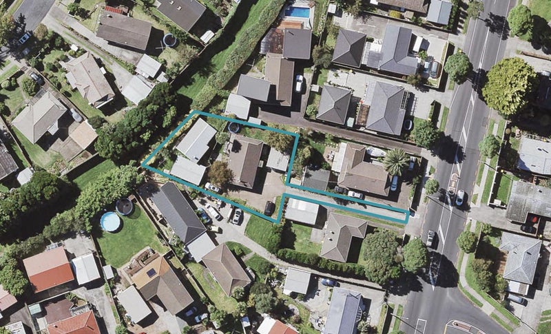 379 Bucklands Beach Road, Bucklands Beach, Auckland - Carousel 1