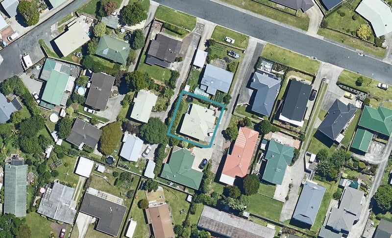 21B Bell Street, Judea, Tauranga - Carousel 1