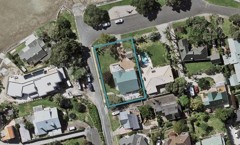 12 Lansdowne Street, Bayswater, Auckland - Carousel 1