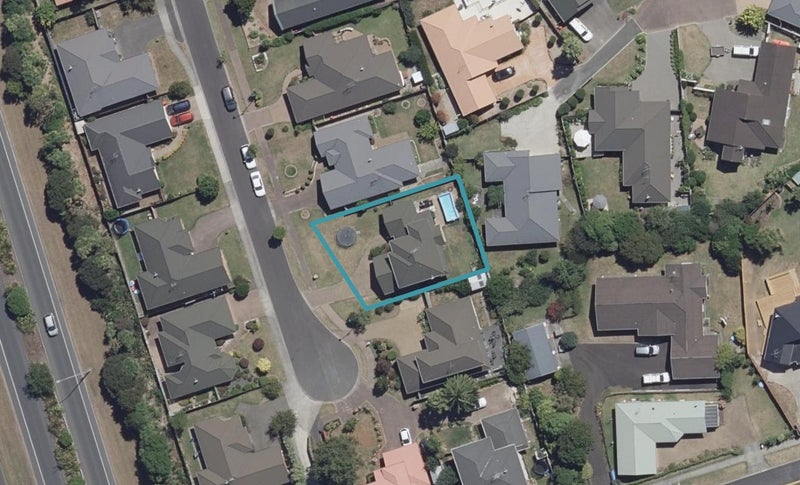 65 Nielsen Gardens, Rototuna, Hamilton - Carousel 1