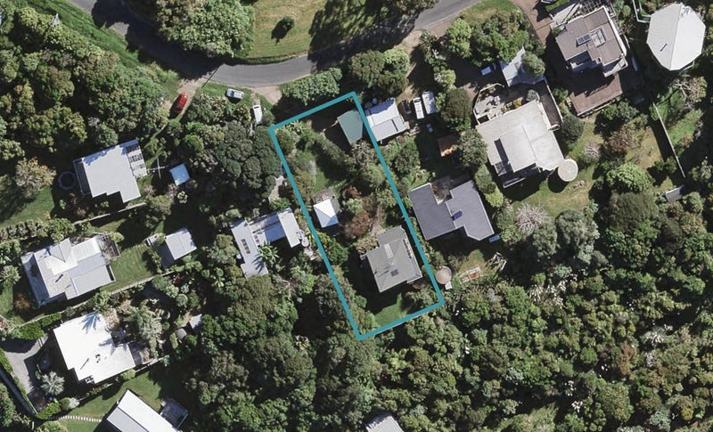 3 Makora Avenue, Oneroa, Waiheke Island - Carousel 1