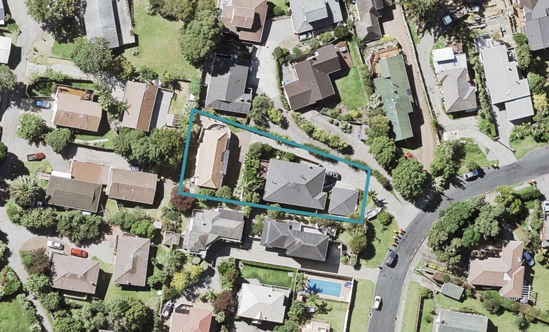 2/4 Braemar Road, Rothesay Bay, Auckland - Carousel 1