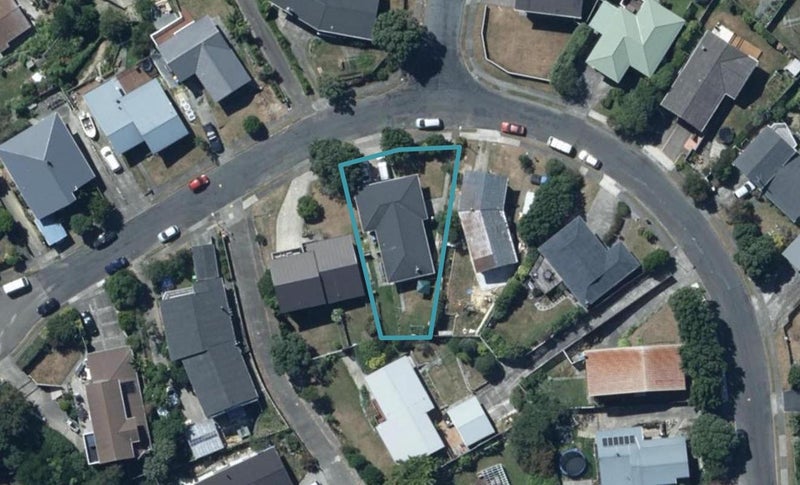 15 Forth Place, Papakowhai, Porirua - Carousel 1