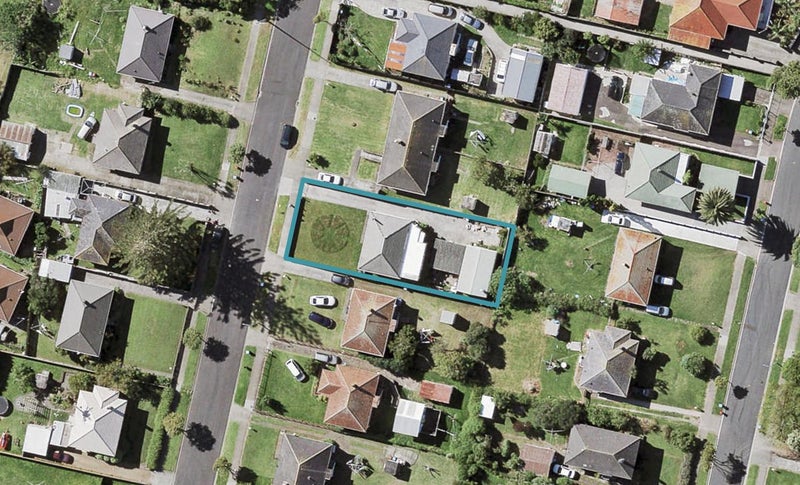 42 Heatherbank Street, Glen Innes, Auckland - Carousel 1