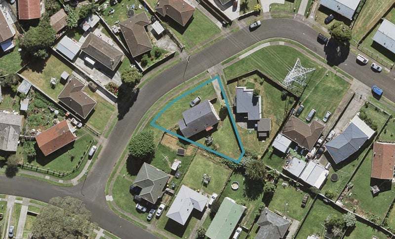 26 Chadwick Crescent, Mangere East, Auckland - Carousel 1