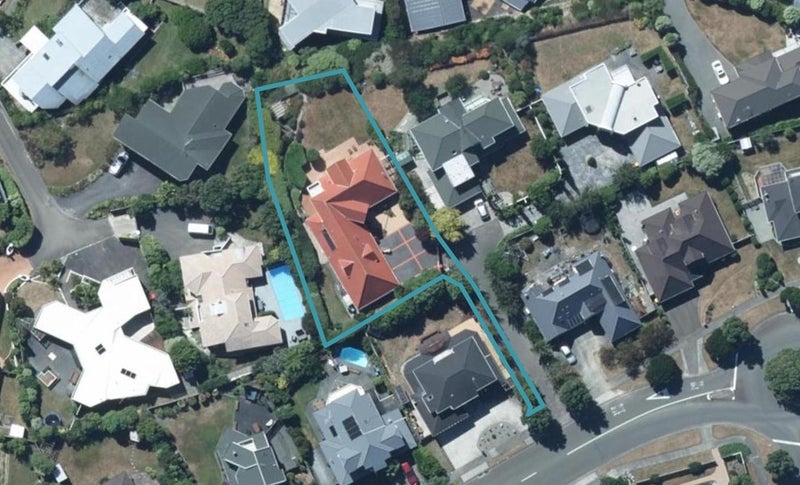 27 Joseph Banks Drive, Whitby, Porirua - Carousel 1