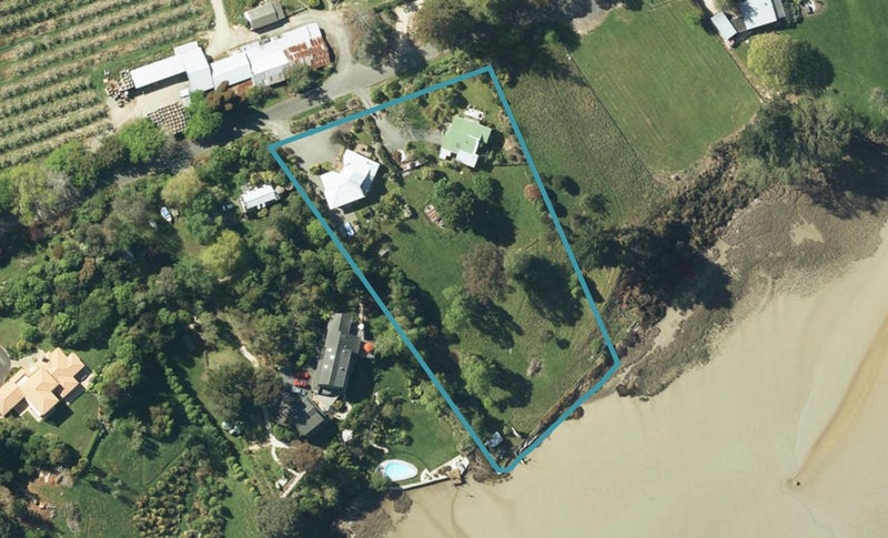 124 Bronte Road East, Bronte - Carousel 1