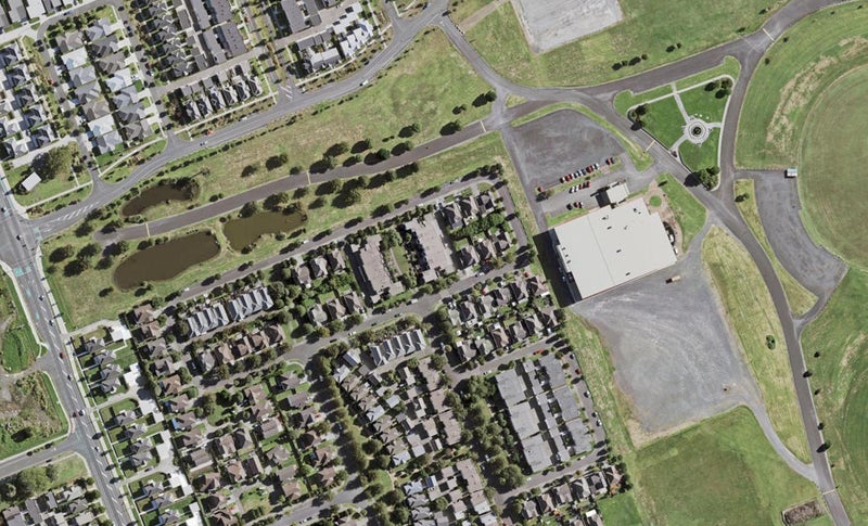 17 The Track, Takanini, Auckland - Carousel 1