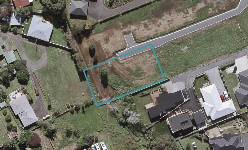 9 Terli Way, Glen Avon, New Plymouth - Carousel 1