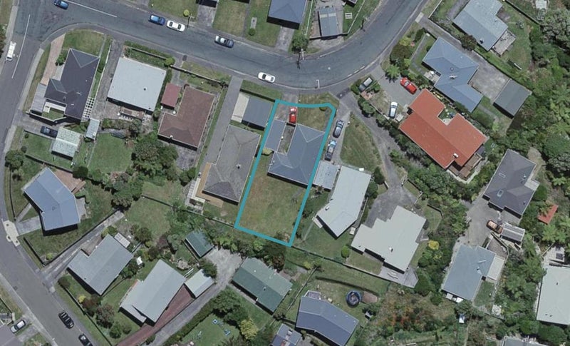 27 Cotswold Crescent, Newlands, Wellington - Carousel 1