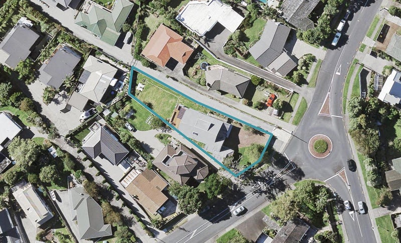 64 Bleakhouse Road, Bucklands Beach, Auckland - Carousel 1