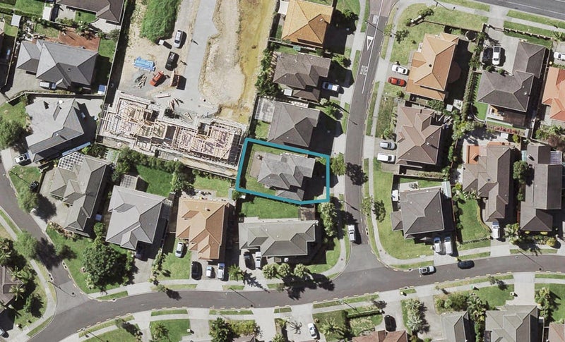 7 Carbisdale Road, Flat Bush, Auckland - Carousel 1