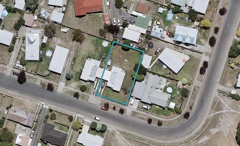 42 Cartier Crescent, Flaxmere, Hastings - Carousel 1
