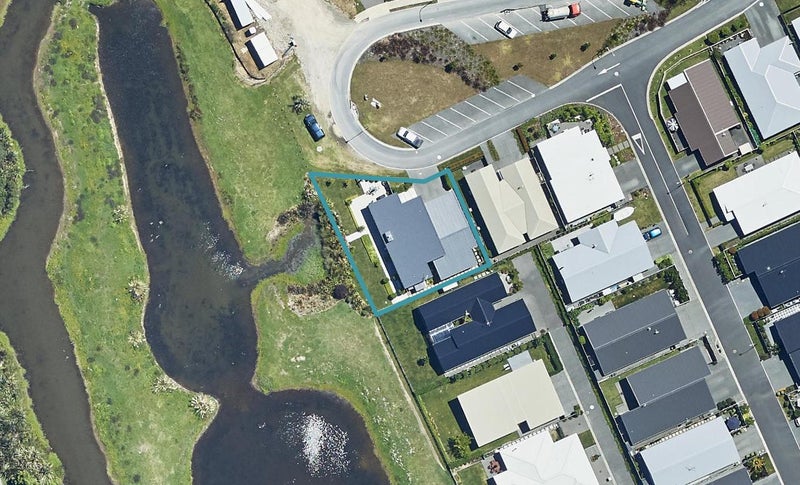 15 Eden Crescent, Brookfield, Tauranga - Carousel 1