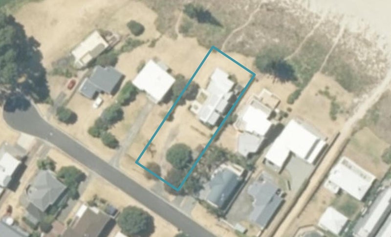104 Seaview Road, Whangamata, Whangamatā - Carousel 1