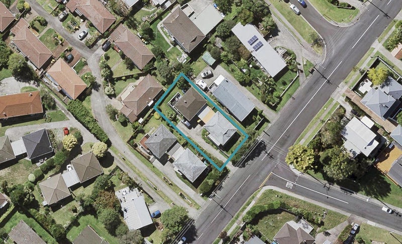 2/24A SUNNYNOOK RD, Sunnynook, Auckland - Carousel 1