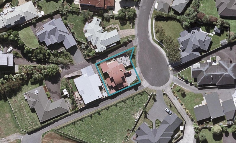 8 Highfield Place, Highlands Park, New Plymouth - Carousel 1