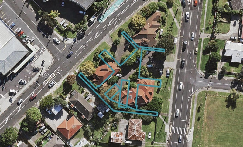 4/218 Lake Road, Northcote, Auckland - Carousel 1