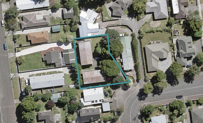 8/12 Wood Street, Wallaceville, Upper Hutt - Carousel 1