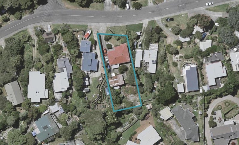 38 Tiromoana Road, Raumati South, Paraparaumu - Carousel 1