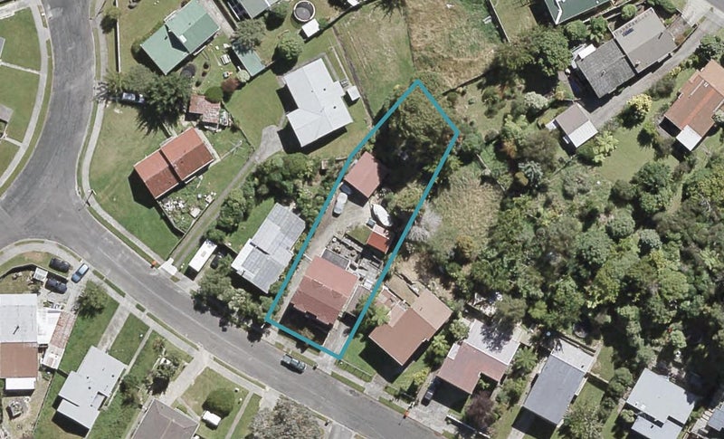 23 Edelweiss Grove, Timberlea, Upper Hutt - Carousel 1