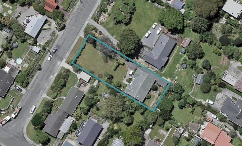 3 Huia Street, Waikanae - Carousel 1