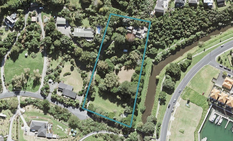 34 Hobbs Road, Matakatia, Whangaparaoa - Carousel 1