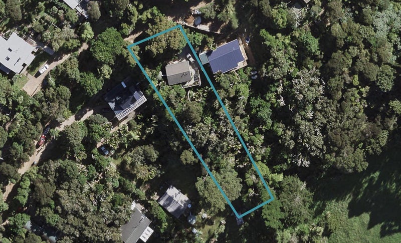 19 Taraire Street, Ostend, Waiheke Island - Carousel 1