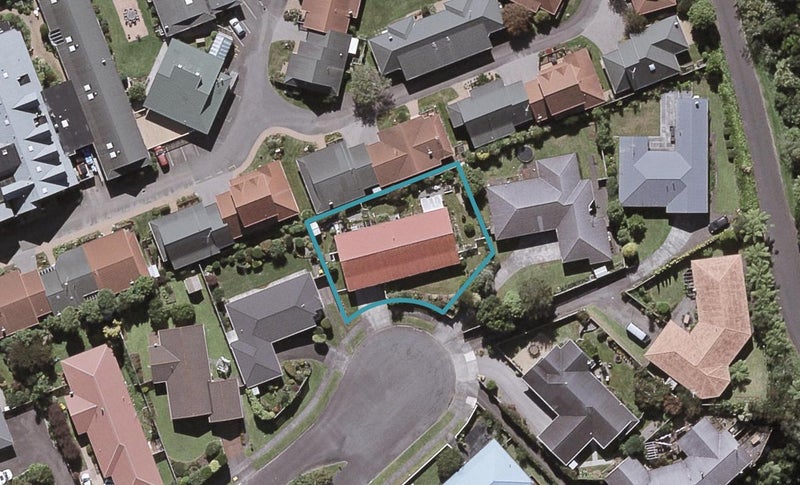 11 Boulevard Drive, Merrilands, New Plymouth - Carousel 1