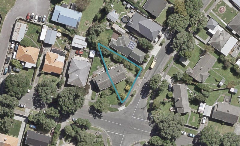 37 Hall Crescent, Epuni, Lower Hutt - Carousel 1