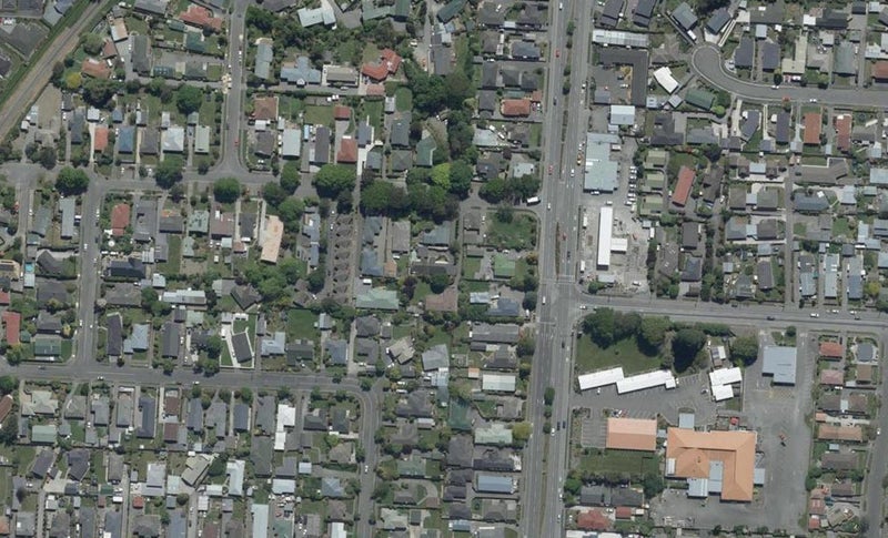 2/7 Barnes Road, Redwood, Christchurch - Carousel 1