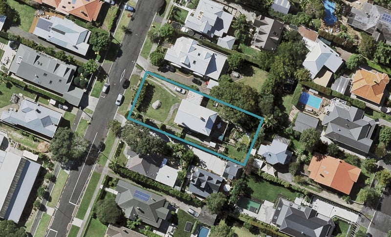 26 Russell Street, Stanley Point, Auckland - Carousel 1