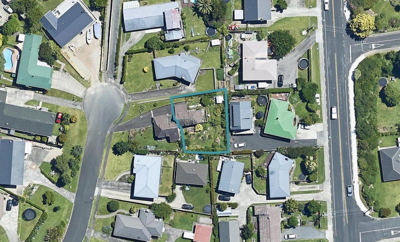 17B Highfield Crescent, Brookfield, Tauranga - Carousel 1