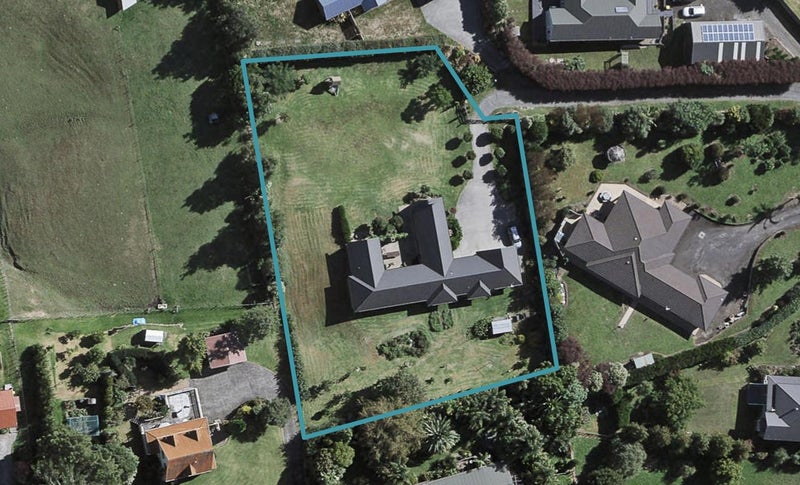 5D Raukawa Grove, Waiuku, Waiuku - Carousel 1