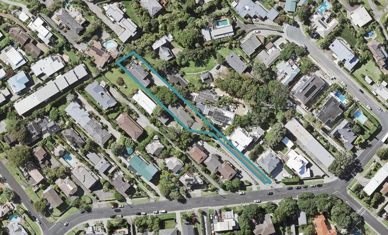 2/24 Castor Bay Road, Castor Bay, Auckland - Carousel 1