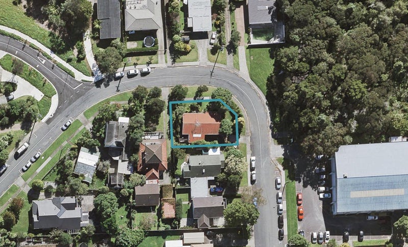 24 Kauri Glen Road, Northcote, Auckland - Carousel 1