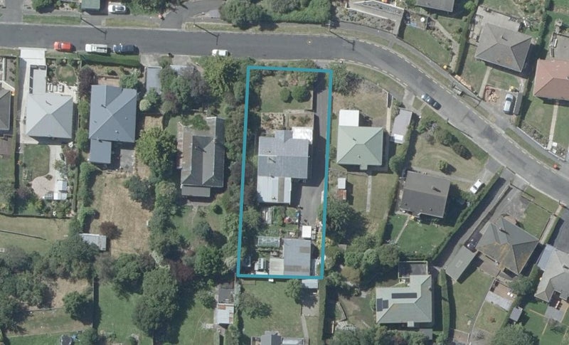 11 Rennie Street, Green Island, Dunedin - Carousel 1