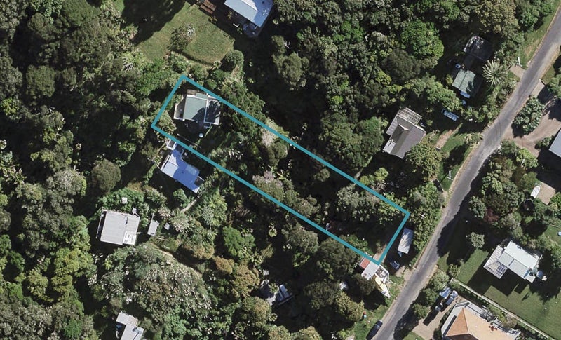 23 Beatty Parade, Surfdale, Waiheke Island - Carousel 1
