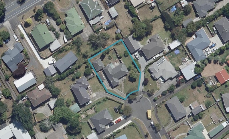 11 Heather Place, Melville, Hamilton - Carousel 1
