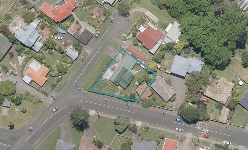 1 Durie Street, Durie Hill, Whanganui - Carousel 1