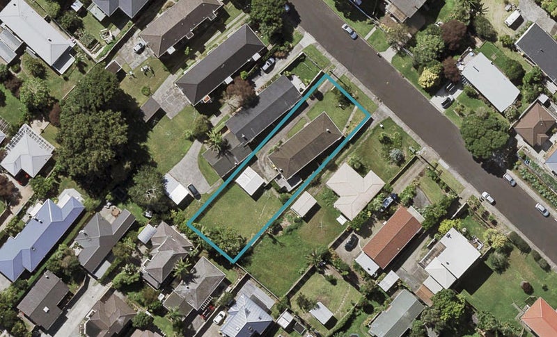 1/11 Sudan Avenue, Milford, Auckland - Carousel 1
