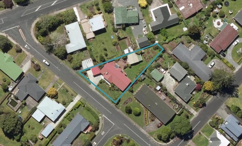 4 Te Puia Street, Kamo, Whangarei - Carousel 1