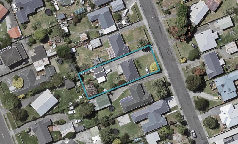 6 Winton Street, Paraparaumu Beach, Paraparaumu - Carousel 1