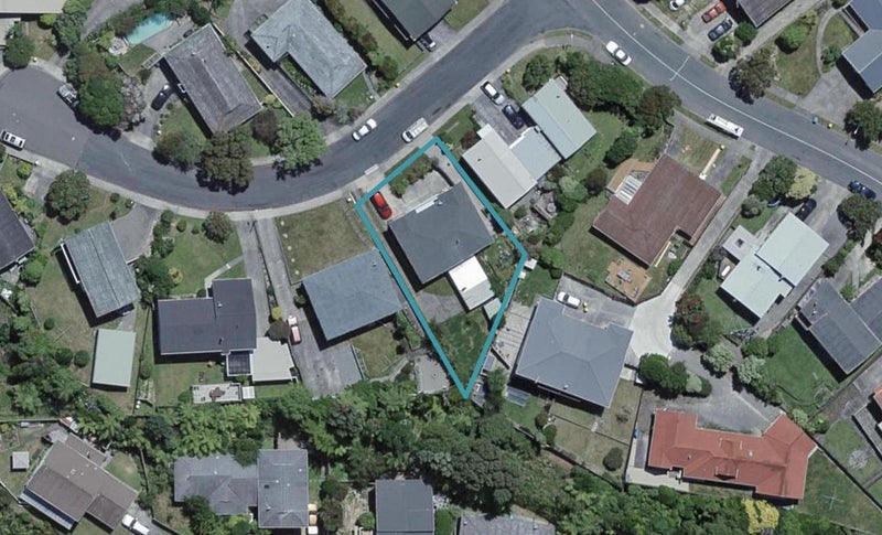 3 Florio Terrace, Tawa, Wellington - Carousel 1