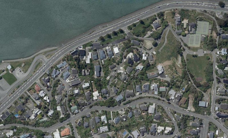22 The Brae, Mount Pleasant, Christchurch - Carousel 1